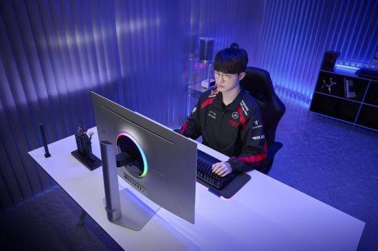 九游app：威剛2025技術(shù)革新：AI存儲與雷電5引領(lǐng)行業(yè)突破(圖1)